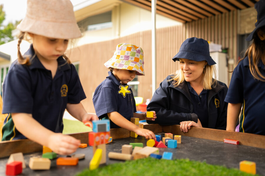 ELC Children playing with blocks